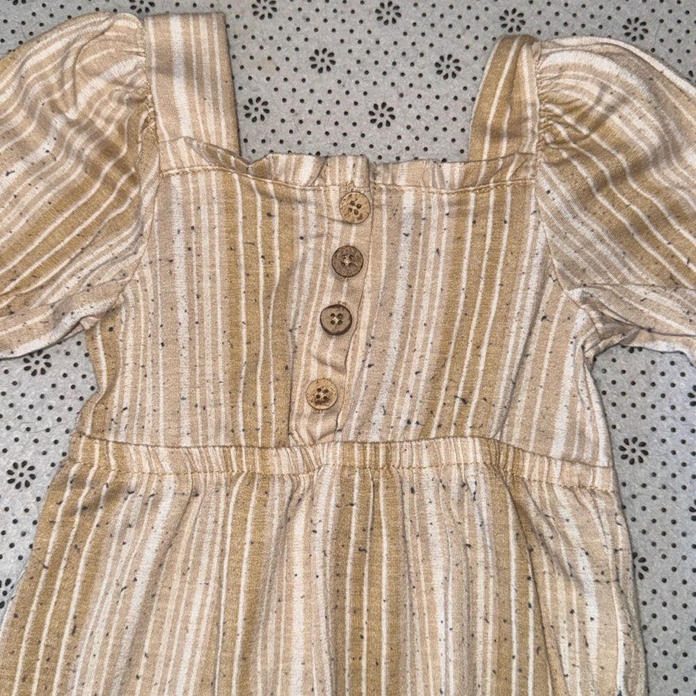 🛍CUTE Little GIRLS  OUTFIT SIZE 3-6 MONTHS 🛍 - Picture 2 of 6